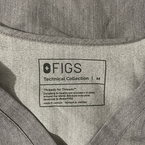 FIGS Medical Scrubs Women's Casma Three-Pocket Scrub Top Sz M Gray - Picture 6 of 16